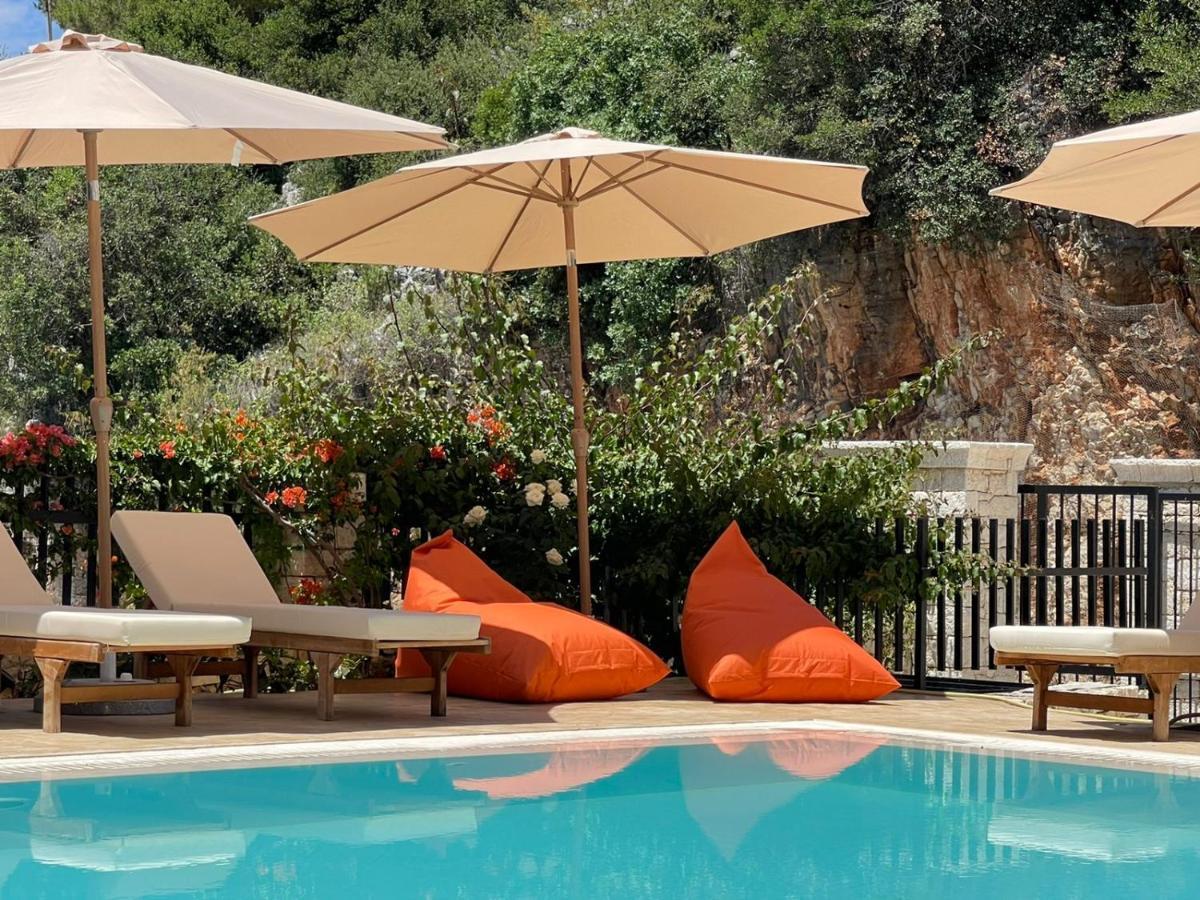 סרנדה Hotel Platon מראה חיצוני תמונה