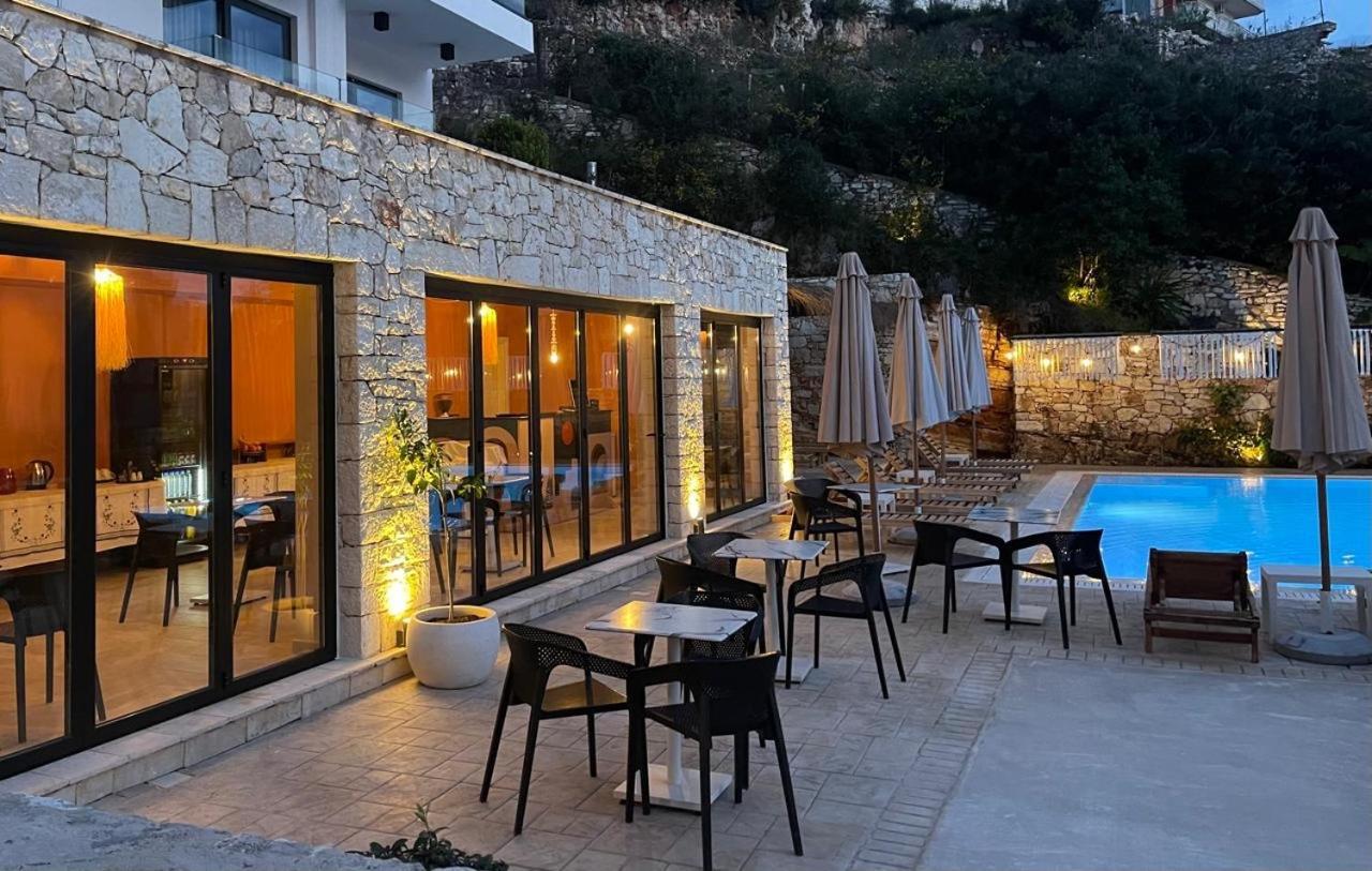 סרנדה Hotel Platon מראה חיצוני תמונה